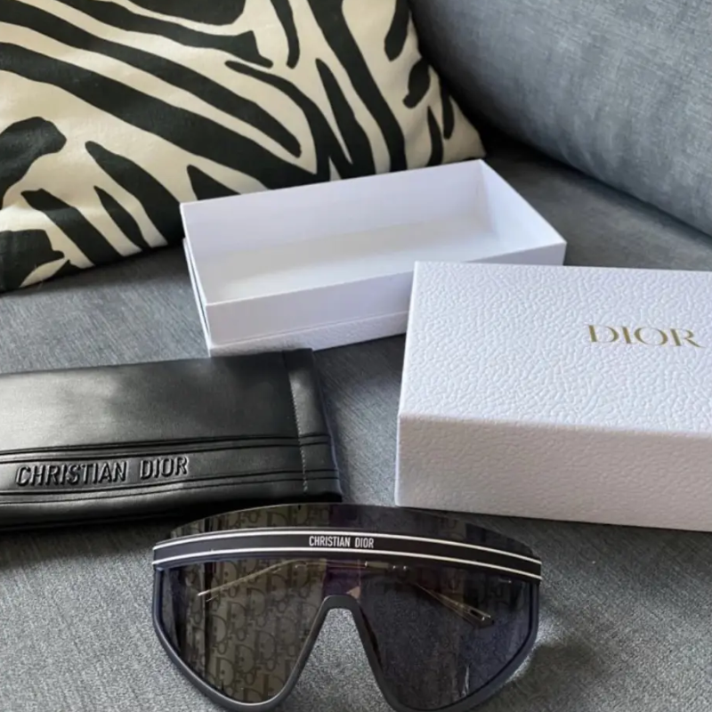 CHRISTIAN DIOR CLUB