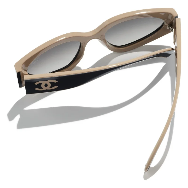 CHANEL CAT EYE